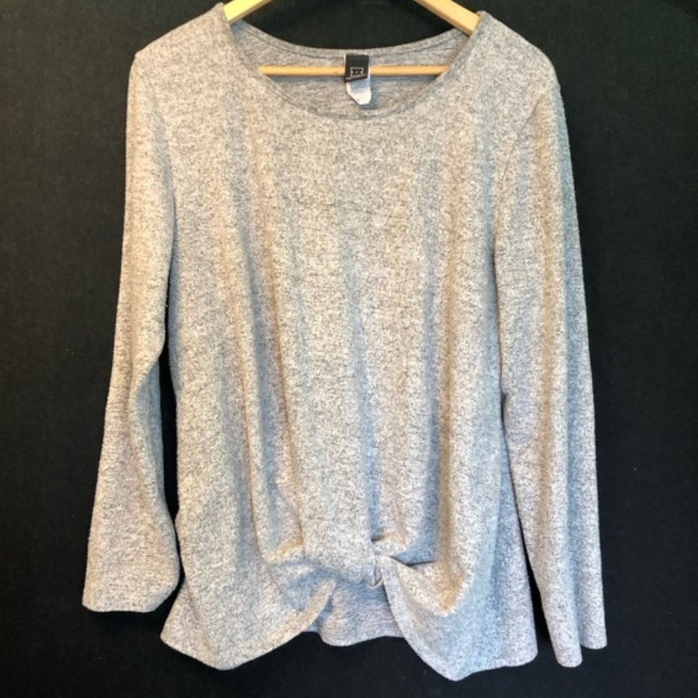 Z/C Signature Grey Knotted Top Sz. XL